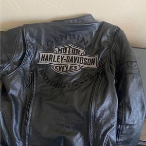 Womens harley davidson jacket and zip up jacket